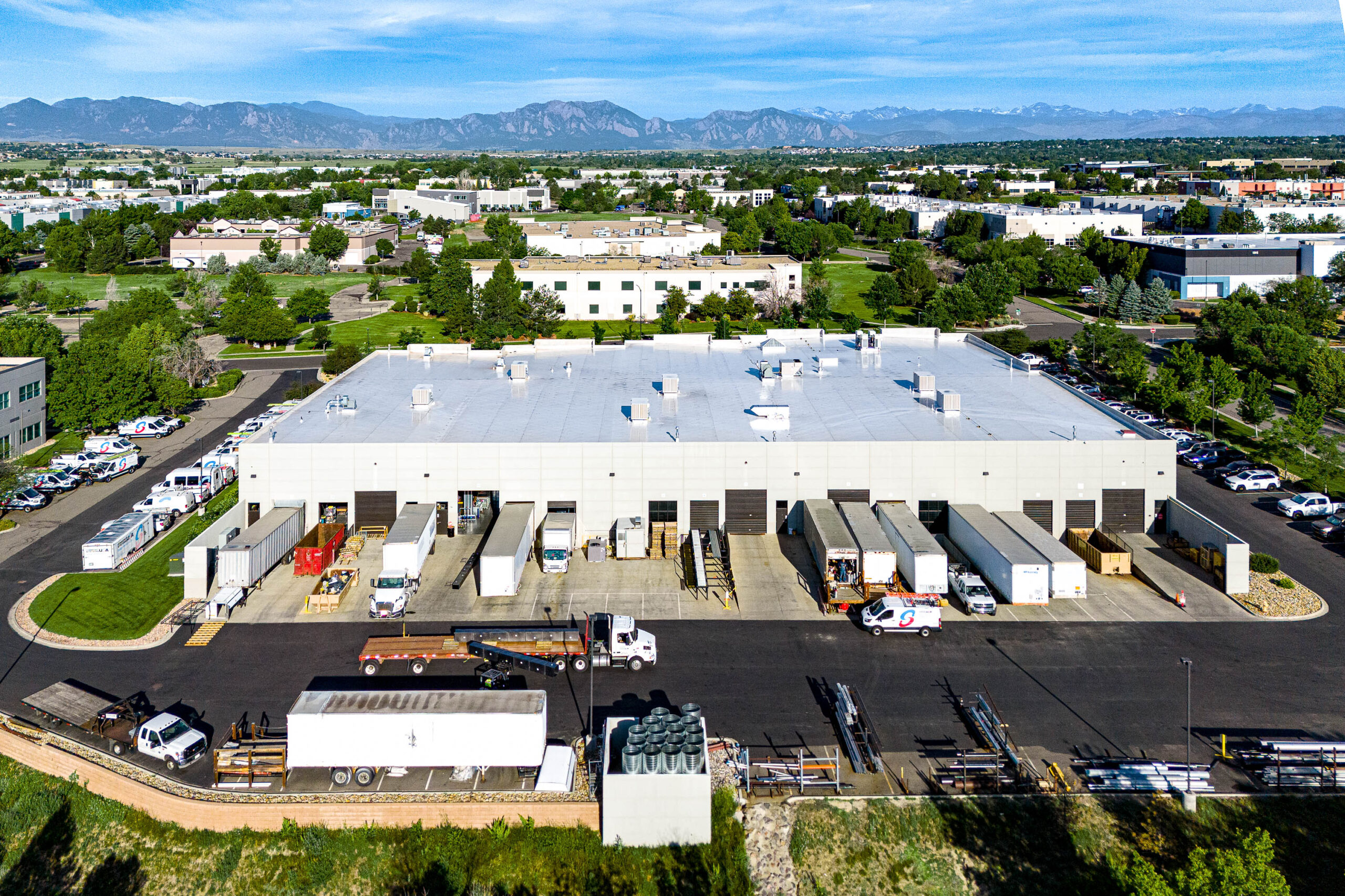 62,223 SF Industrial Flex Building for sale